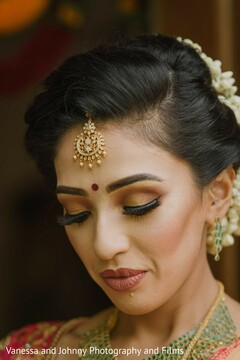 Flawless Indian bridal ceremony makeup. Flawless Indian bridal ceremony makeup.
