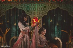 Take a look at this traditional Indian wedding styled photoshoot. Take a look at this traditional Indian wedding styled photoshoot.