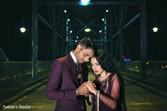 Marvelous capture of couple holding hands Marvelous capture of couple holding hands