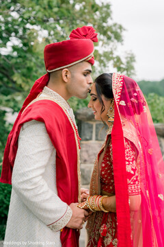 The charming couple on their photo shoot before the ceremony The charming couple on their photo shoot before the ceremony