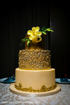 Exquisite indian wedding cake Exquisite indian wedding cake