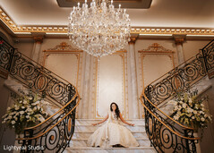 A Bride of Grace and Grandeur A Bride of Grace and Grandeur