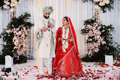 Floral Elegance: A Wedding Aisle to Remember Floral Elegance: A Wedding Aisle to Remember