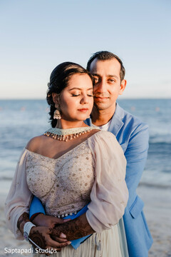 A Modern Romance on the Shore