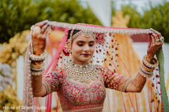 The Glow of a Radiant Bride The Glow of a Radiant Bride