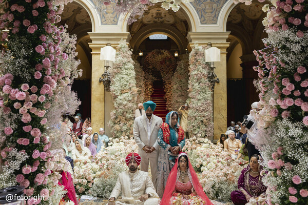 sikh wedding ceremony,luxury floral mandap,south asian wedding traditions,royal wedding moment