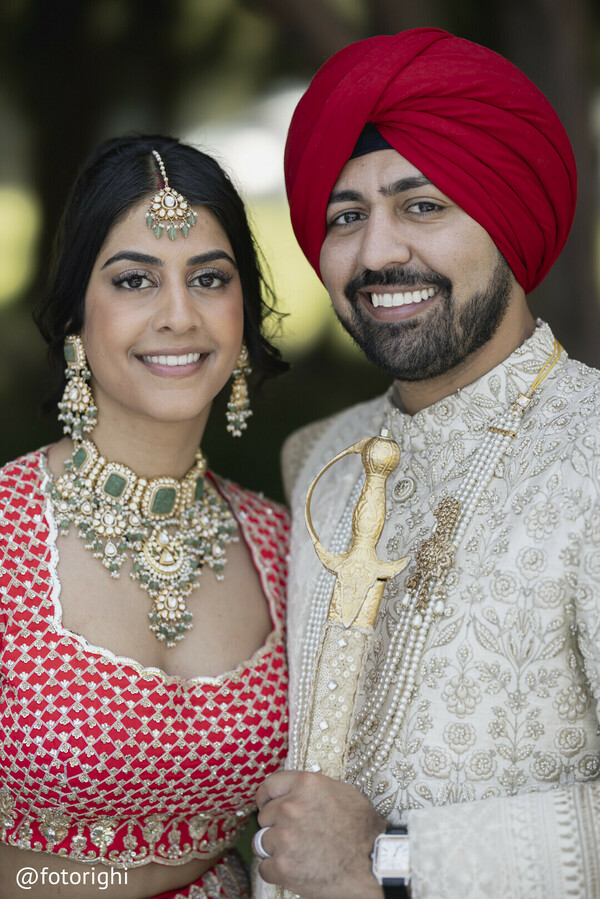 wedding couple pose,floral mandap,righi studio wedding,italian indian wedding
