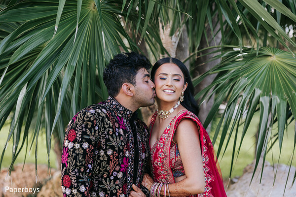 A Kiss Among the Palms