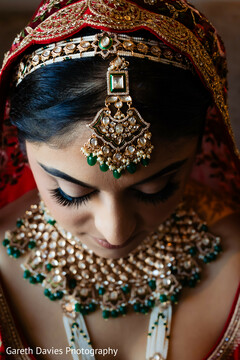 Adornment of a Queen Adornment of a Queen