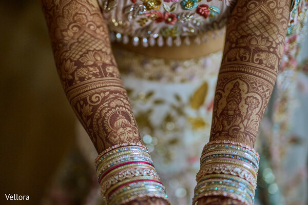 bridal mehndi,wedding anklets,indian bride feet,pre-ceremony details,cultural traditions