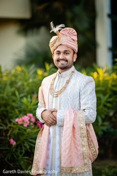 Groom’s Glow Groom’s Glow