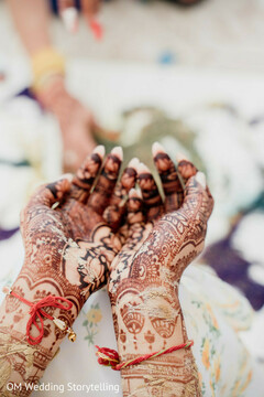 Intricate Hands Intricate Hands