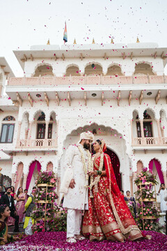 Royal Courtyard Romance