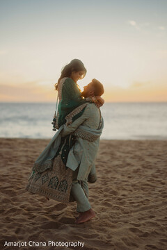 Hold Me Closer Hold Me Closer