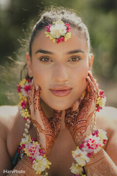 A Blooming Bride A Blooming Bride