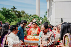 The Bride Arrives, Hearts Rejoice The Bride Arrives, Hearts Rejoice