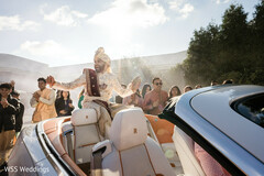 Sunlit Arrival, Royal Style Sunlit Arrival, Royal Style