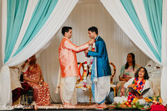 Tying the Knot, Thread by Thread