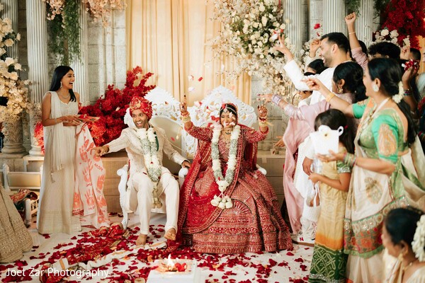 Under the Garlands of Love