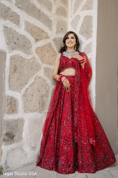 Red Reigns: The Bride’s Regal Look