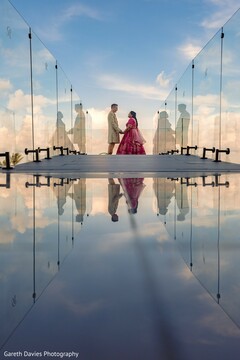 Walking on Clouds, Hand in Hand