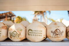 A Tropical Touch to “I Do”