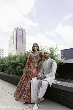 Love Framed by the City