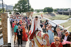 A Baraat That Turned the Bridge Into a Celebration