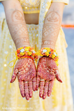 A Bride’s Hands: The Art of Tradition in Every Stroke