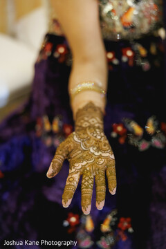 Before the Vows, the Mehndi Speaks