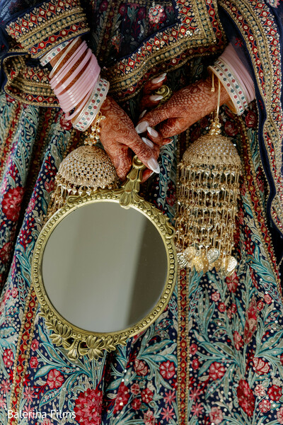 bridal mehndi close-up,kaleere detail,wedding jewelry styling,embroidered lehenga detail,south asian bridal accessories,henna art hands,indian wedding details,traditional bangles,luxury bridal fashion,ornate wedding styling