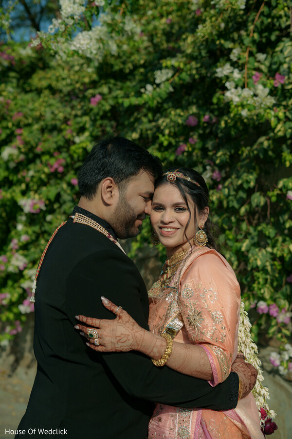 couple portraits,greenery