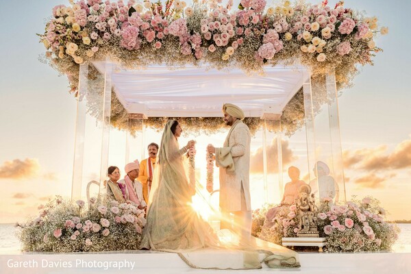 sikh,ceremony,mandap,floral decor,pastel flowers,sunset wedding,outdoor wedding,indian wedding,wedding decor,sikh wedding,planning &amp; design,floral &amp; decor