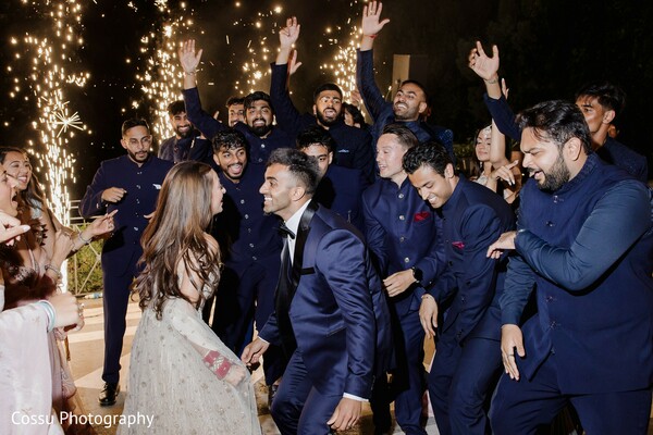 indian wedding,reception,wedding party,sparklers,celebration,wedding fashion