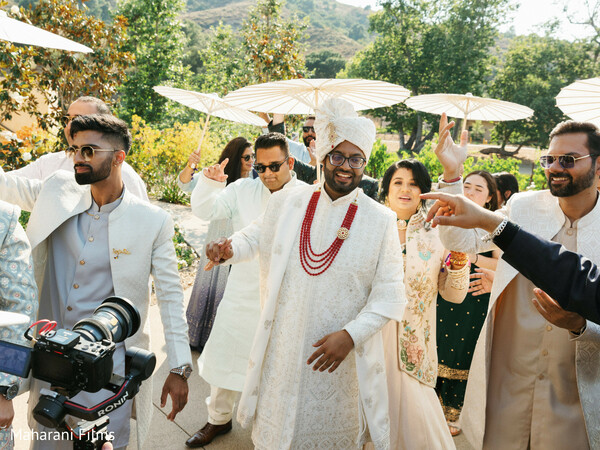 groom fashion,white sherwani,maroon mala,turban,indian wedding,south asian wedding