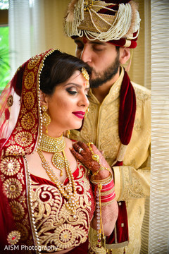 Indian Bride and Groom first look portraits,first look,indian bride,indian groom,indian wedding