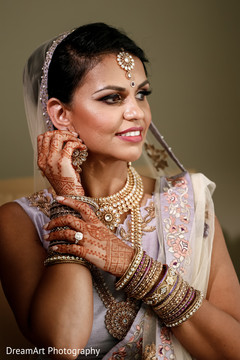 Indian bride wearing beautiful Jewelry Indian bride wearing beautiful Jewelry