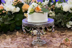 Love the details in this white cake topper Love the details in this white cake topper