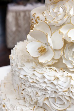 Elegant ruffled cake Elegant ruffled cake