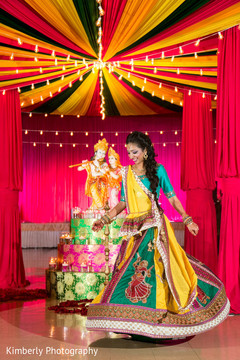Lovely maharani during Garba Lovely maharani during Garba