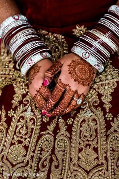 Excellent close up of bride's bangles and mehndi. indian bride,bridal mehndi,indian bride jewelry,indian bride photography