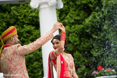 Indian bride and groom lovely photography. indian wedding photography,indian bride and groom,indian wedding photography session