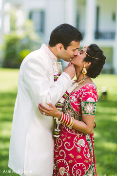Indian Bride and Groom Portrait Indian Bride and Groom Portrait
