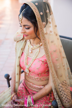 Maharani getting ready for her wedding Maharani getting ready for her wedding