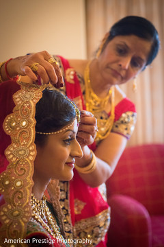 Maharani putting her tikka on Maharani putting her tikka on