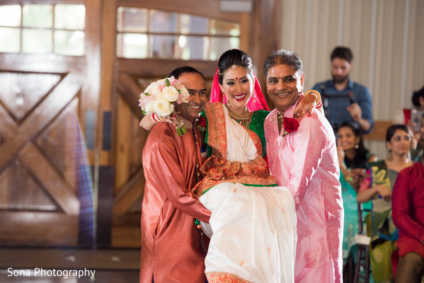 Original entrance of the bride to the ceremony.