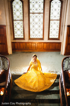 Stunning maharani in yellow lengha. Stunning maharani in yellow lengha.