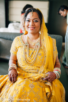 Dazzling indian bride. Dazzling indian bride.