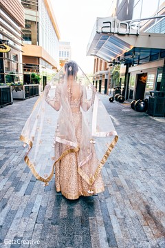 Lovely indian bride lengha indian bridal lengha,indian bridal fashions,bride bangles,indian bridal jewelry