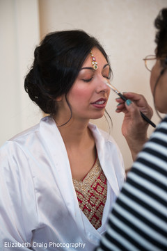 Maharani gets ready for her wedding day. Maharani gets ready for her wedding day.